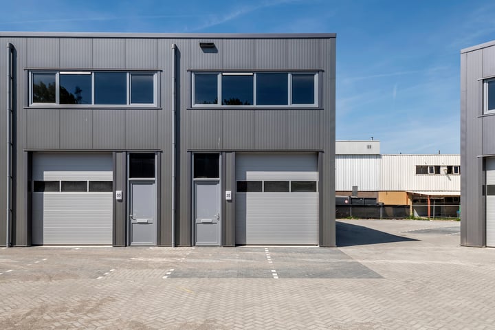 Latensteinse Middenweg 35, Tiel