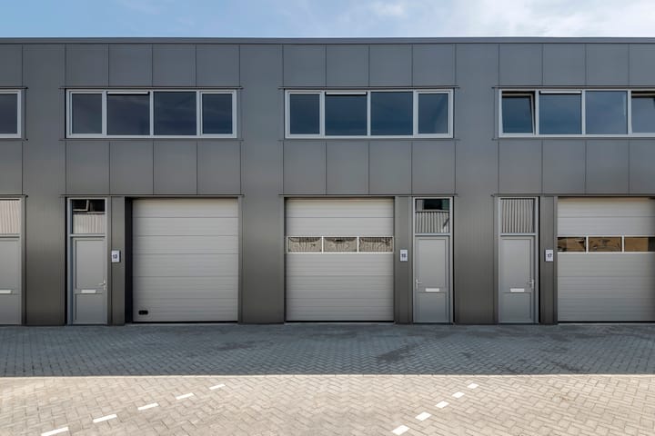Latensteinse Middenweg 15