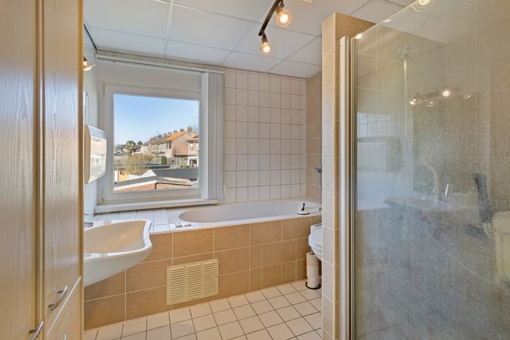 Foto 15 van Alberdingk Thijmstraat 8