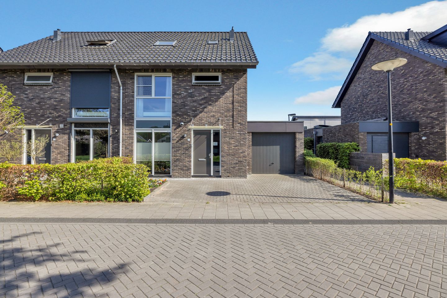 Foto 1 van Van Koningsveldstraat 13