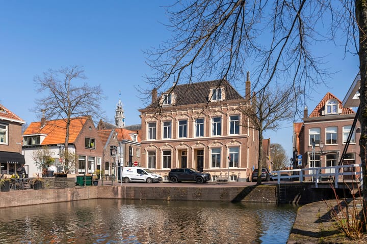 Korenmarkt 15