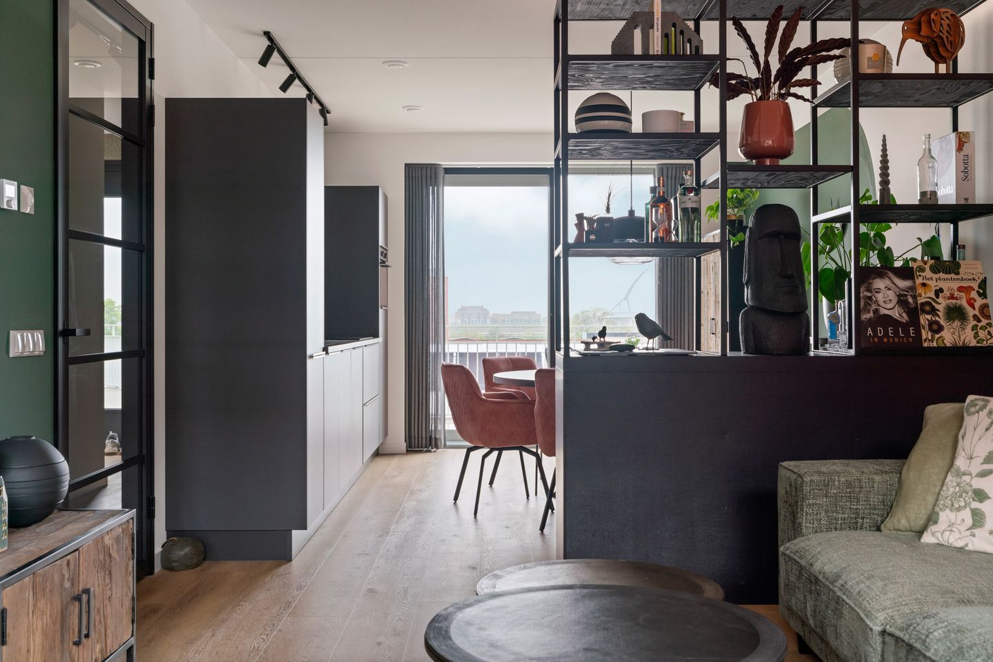 Foto 19 van Annie van Velzenhof 53