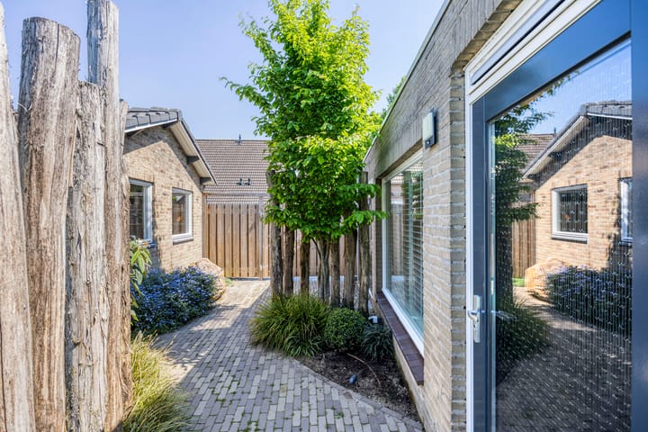 Foto 40 van Dr. Ariënsstraat 16