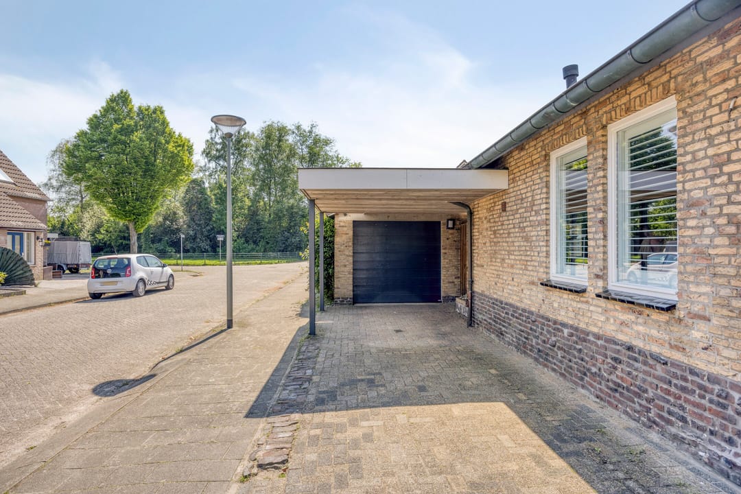 Foto 46 van Dr. Ariënsstraat 16