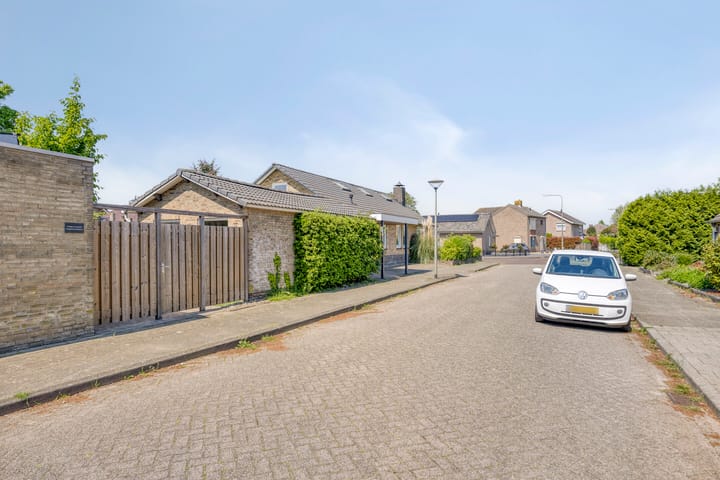 Foto 49 van Dr. Ariënsstraat 16