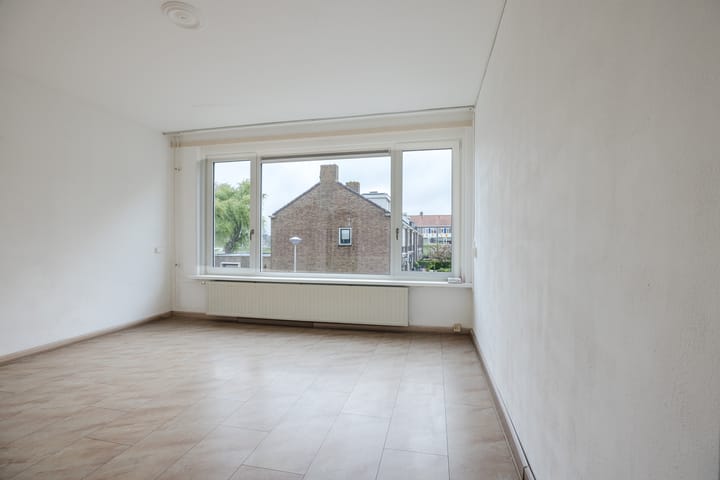 Photo 9 of Petronella van Saxenstraat 105