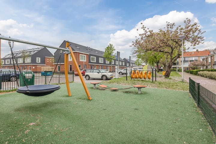 Photo 36 of Petronella van Saxenstraat 105