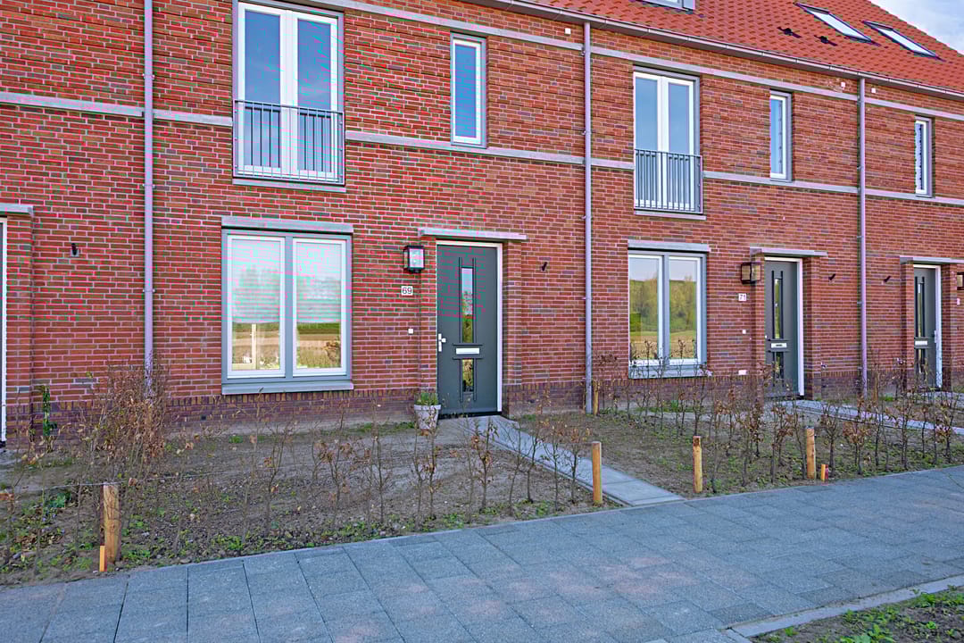 Photo 2 of Pyreneeën 69