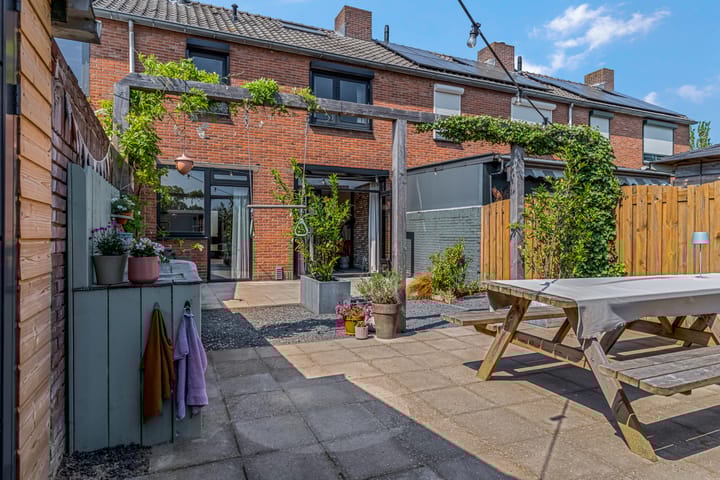 Photo 46 of Huchtstraat 56