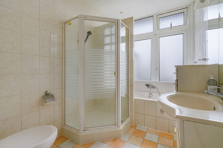 Foto 11 van Oudemansstraat 398