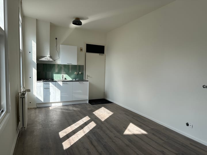 Photo 3 of 's-Molenaarsweg 29-C