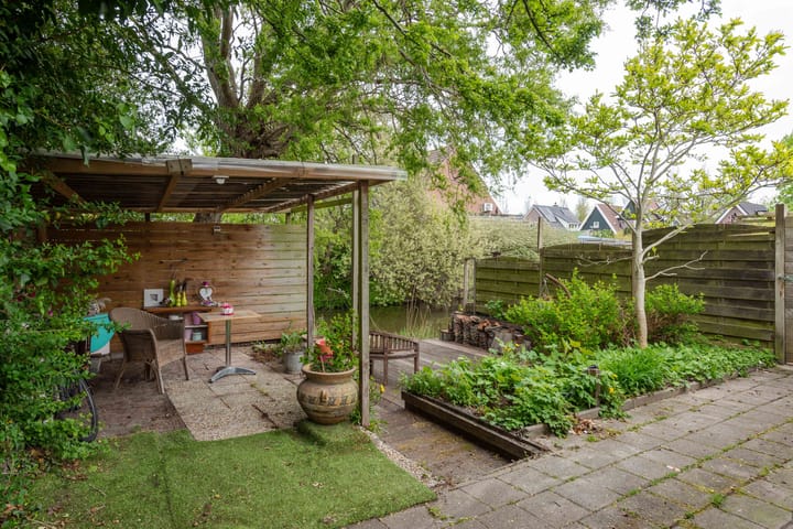 Foto 25 van Leliestraat 1