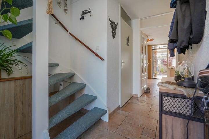 Photo 6 of Strausserf 1