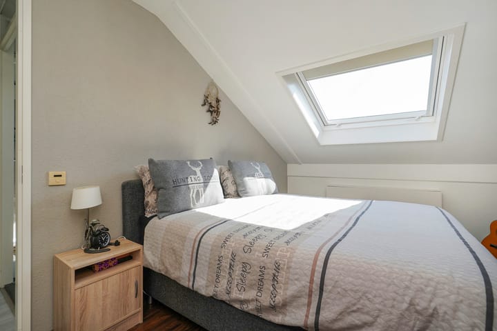 Photo 15 of Strausserf 1