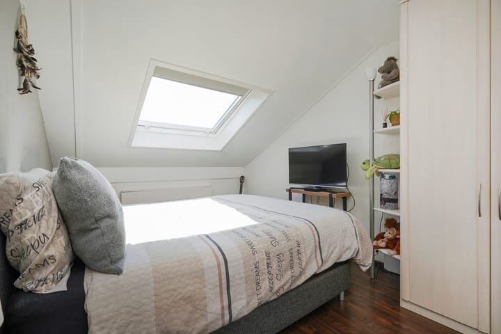 Photo 16 of Strausserf 1