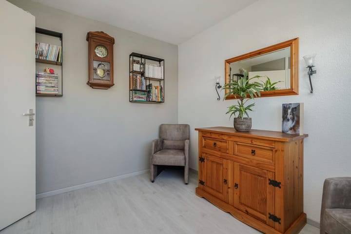 Photo 18 of Strausserf 1