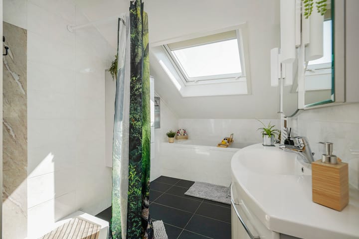 Photo 19 of Strausserf 1