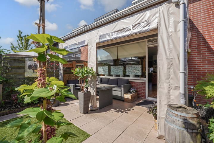 Photo 28 of Strausserf 1