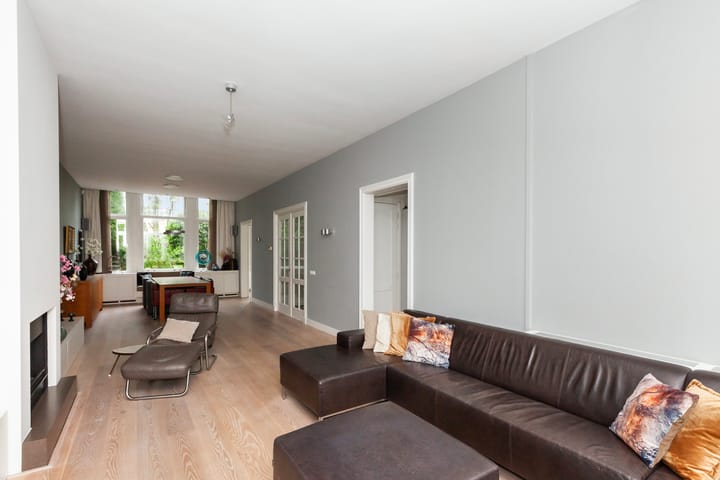 Photo 11 of Schiedamseweg 116