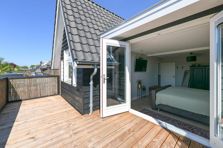 Foto 32 van De Ruyterstraat 29