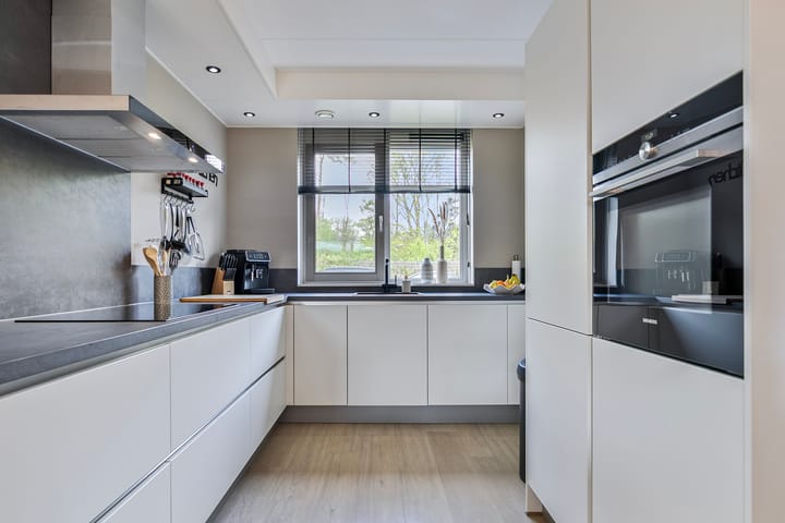 Foto 13 van Frits Koolhovenweg 19