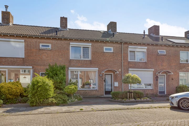 Foto 2 van Perzikstraat 6