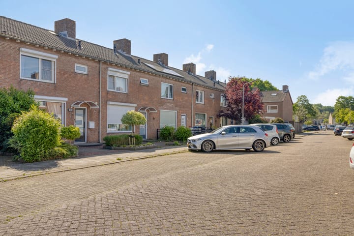 Foto 35 van Perzikstraat 6