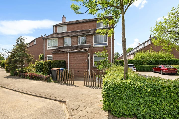 Bekijk foto van Sagenlaan 64