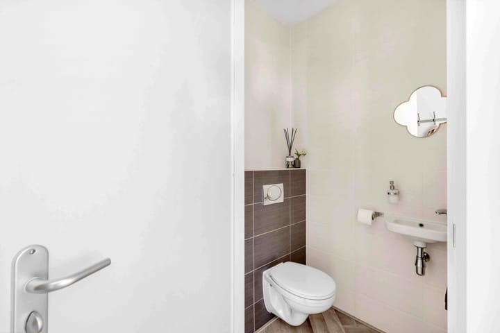 Photo 14 of Opzoomerlaan 17