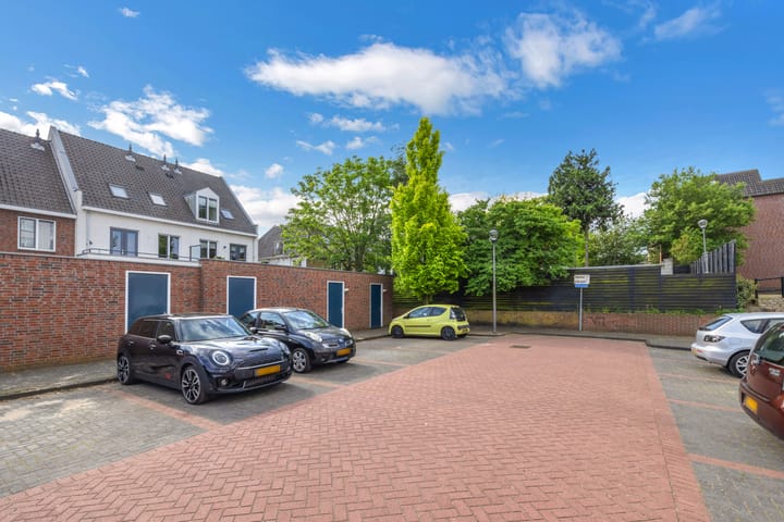 Photo 39 of Opzoomerlaan 17