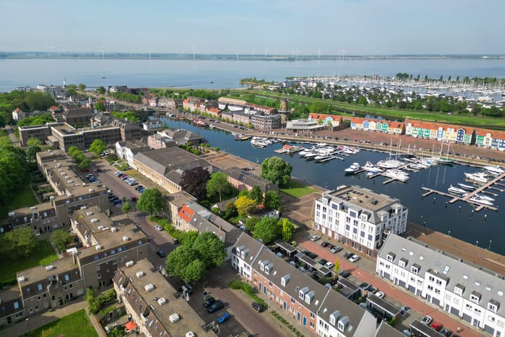 Photo 44 of Opzoomerlaan 17