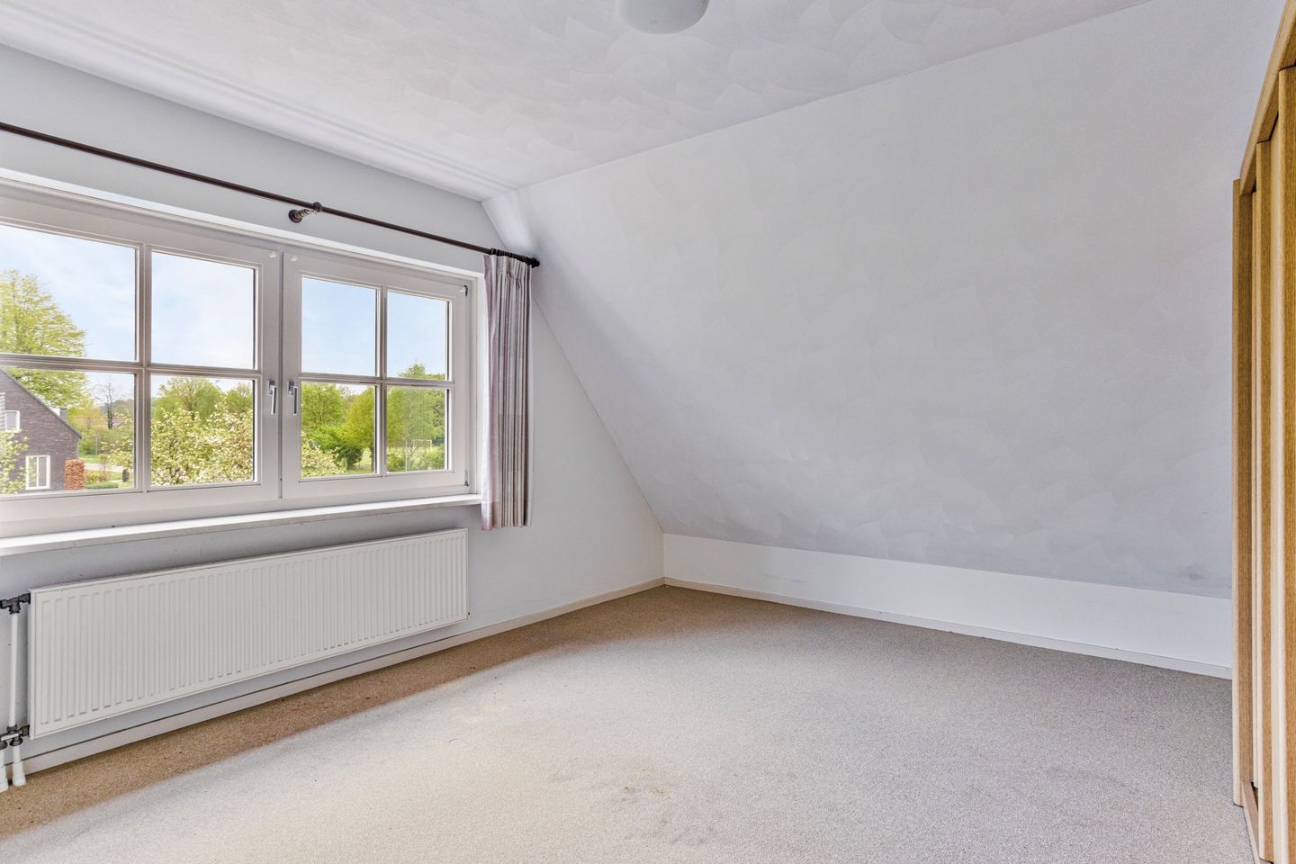 Foto 40 van Oostelbeersedijk 12