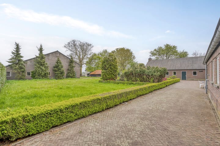 Foto 69 van Oostelbeersedijk 12