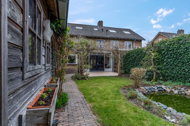 Foto 21 van Van der Duyn van Maasdamstraat 2