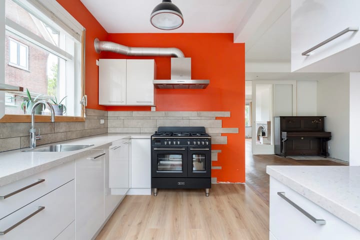 Foto 16 van De Mussetstraat 9