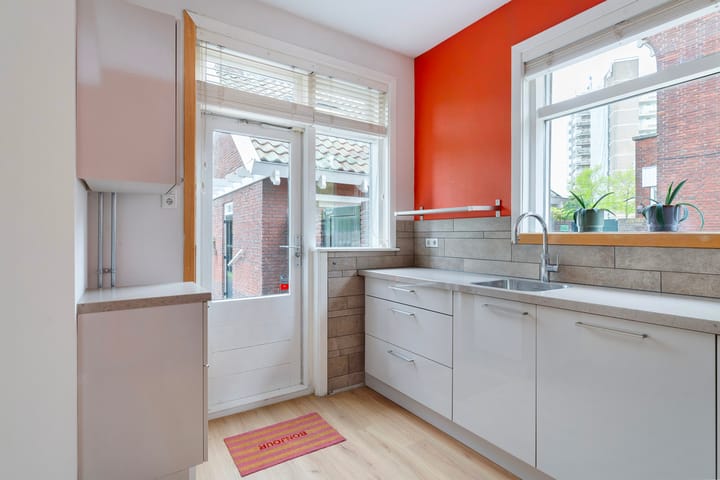 Foto 17 van De Mussetstraat 9