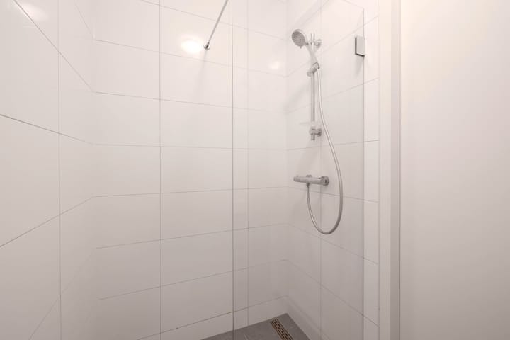 Foto 14 van Schoonderloostraat 155-B