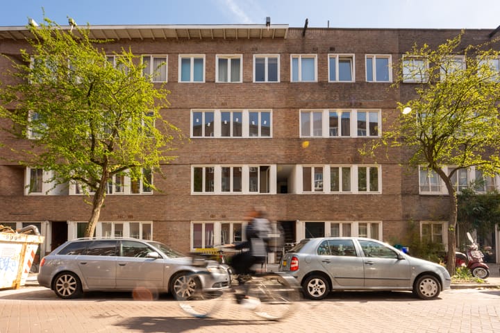 Photo 1 of Reinier Claeszenstraat 42-2