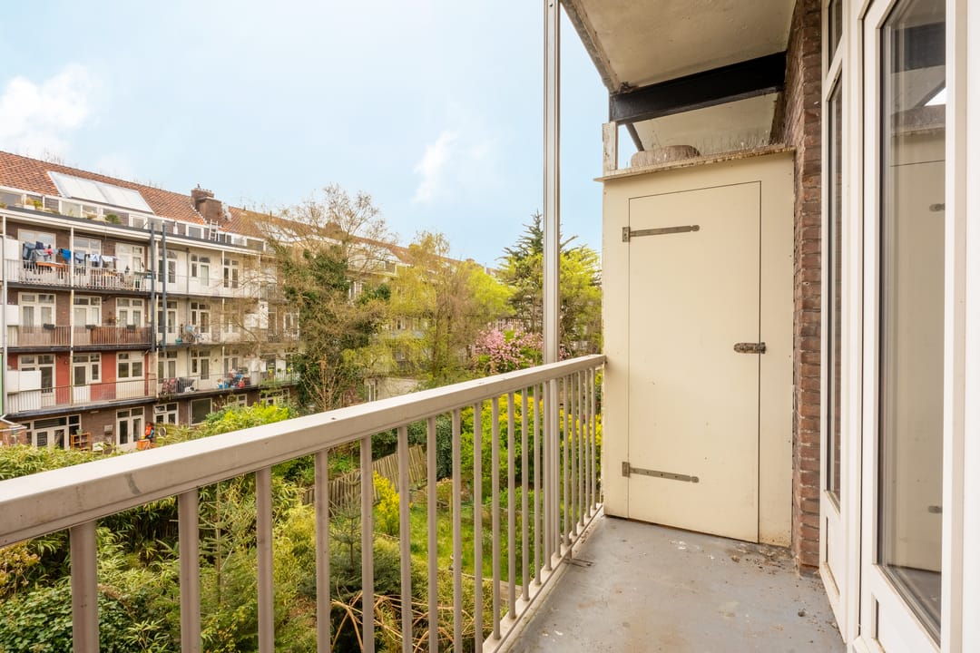 Photo 2 of Reinier Claeszenstraat 42-2