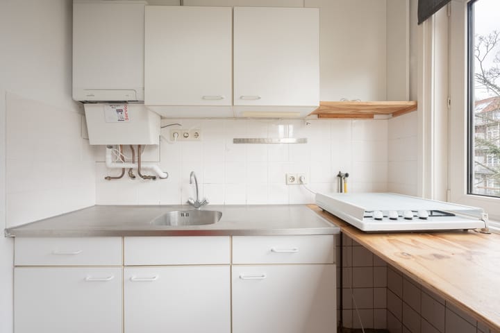 Photo 7 of Reinier Claeszenstraat 42-2