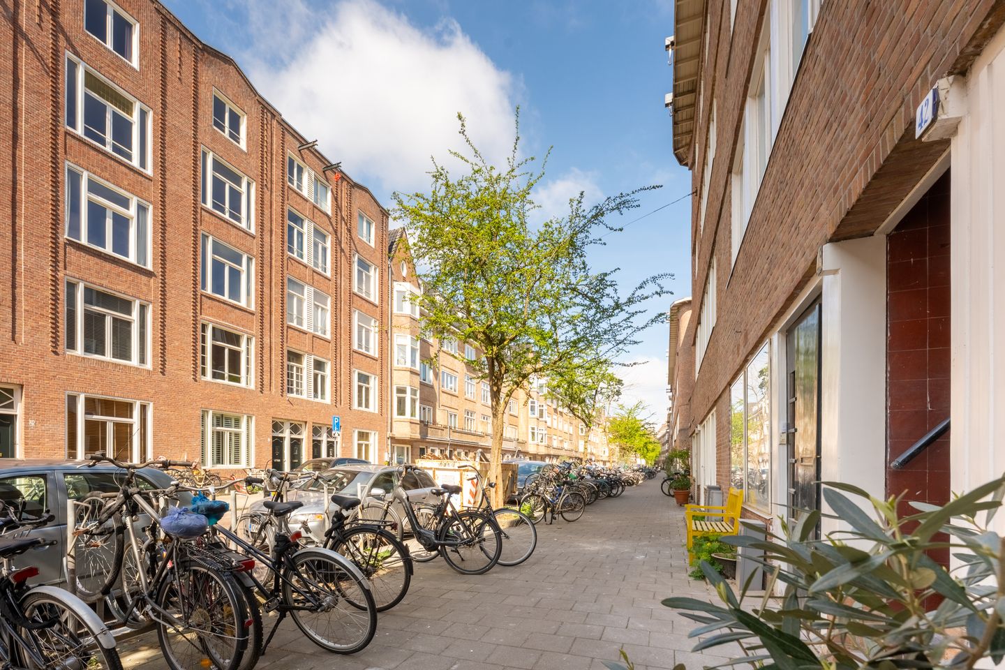 Photo 19 of Reinier Claeszenstraat 42-2