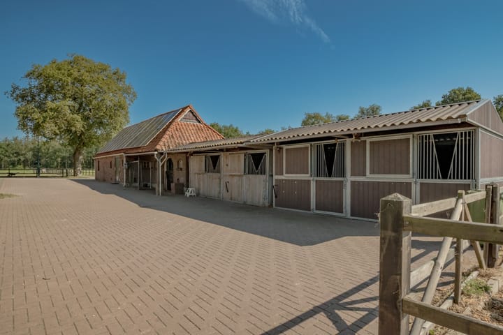 Foto 15 van Busselterweg 16