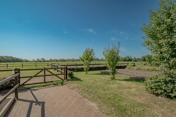 Foto 48 van Busselterweg 16