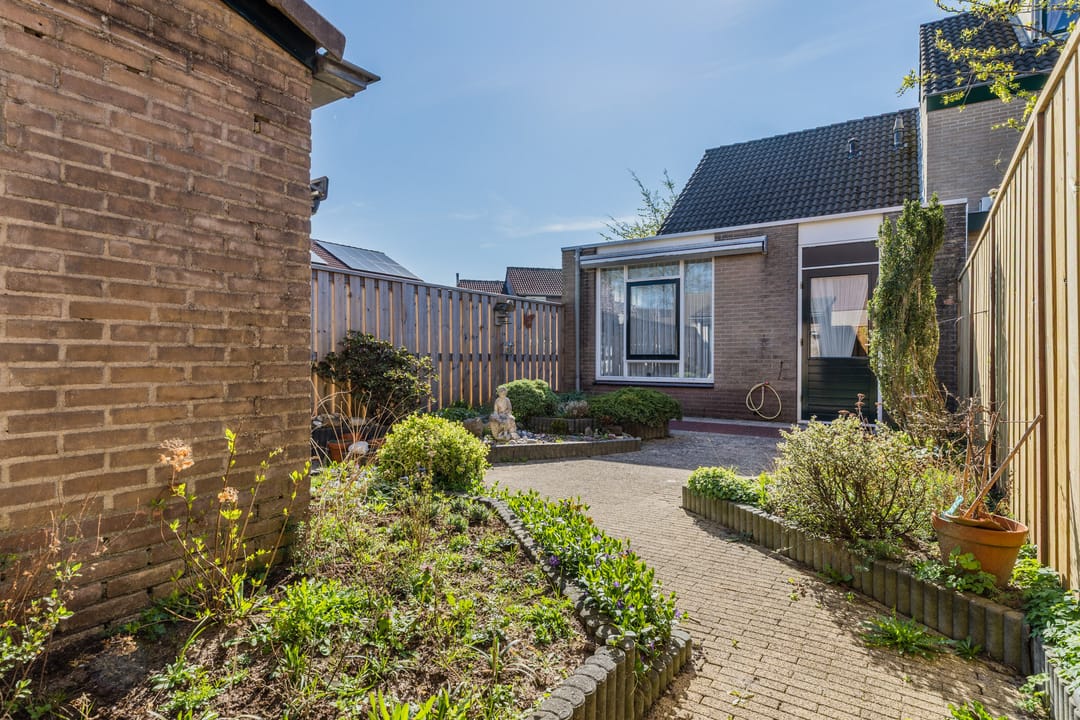 Foto 28 van Mandenmakerstraat 64