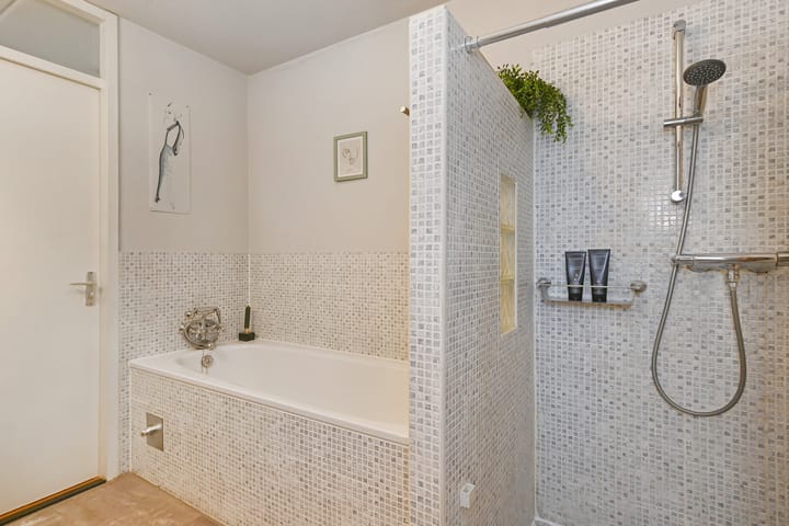 Foto 25 van Volendamlaan 1176