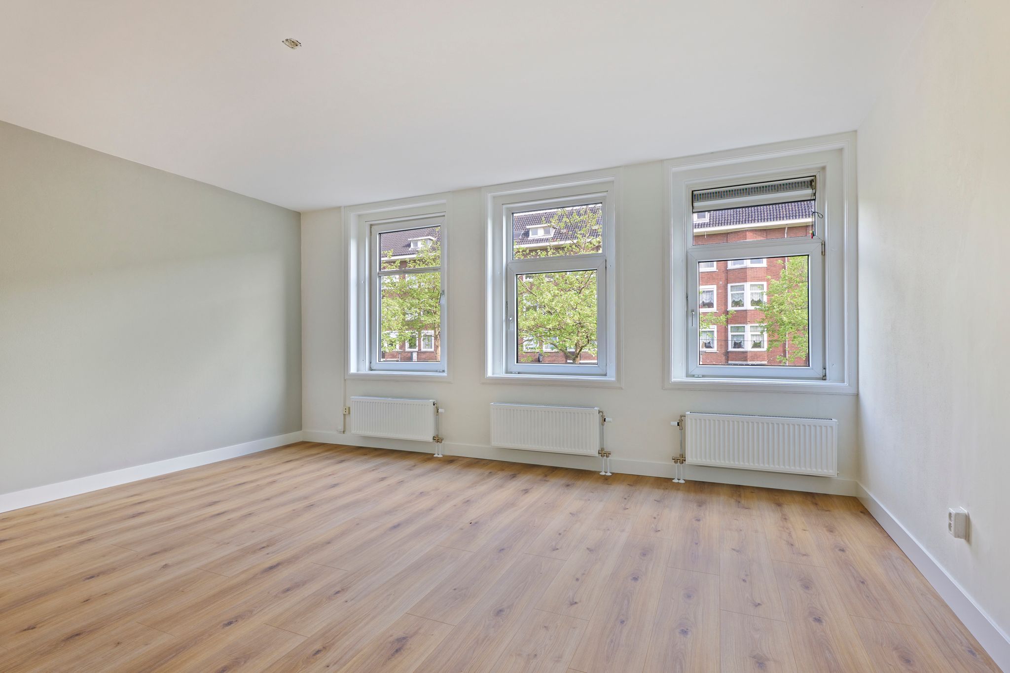 Photo 6 of Jan van Galenstraat 89-1