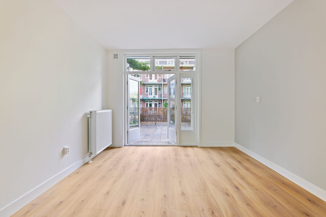 Photo 11 of Jan van Galenstraat 89-1