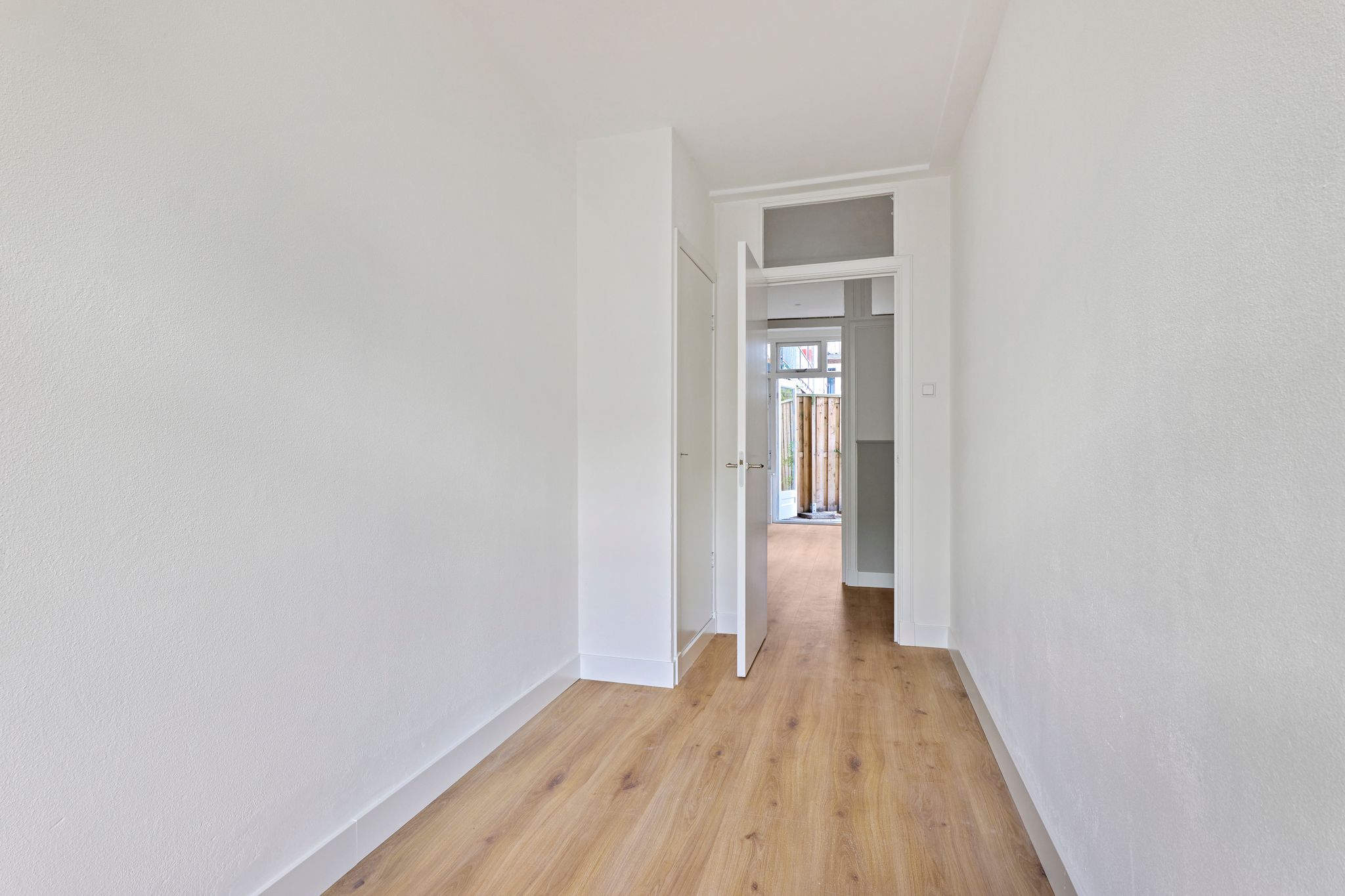 Photo 21 of Jan van Galenstraat 89-1