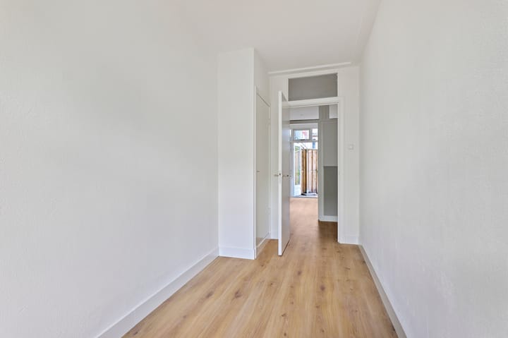 Foto 21 van Jan van Galenstraat 89-1