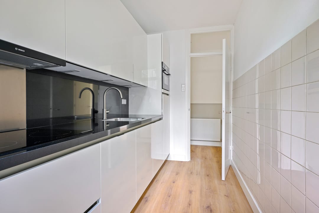 Photo 23 of Jan van Galenstraat 89-1